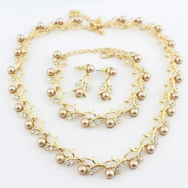 Classic Crystal Pearl necklace jewelry set
