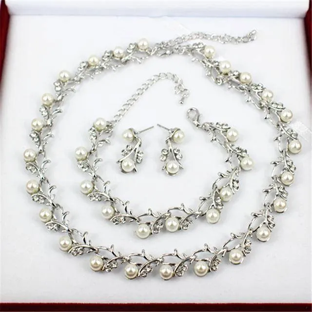 Classic Crystal Pearl necklace jewelry set