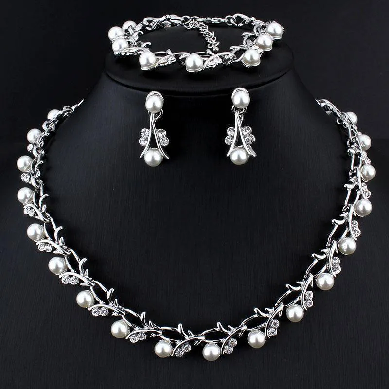 Classic Crystal Pearl necklace jewelry set