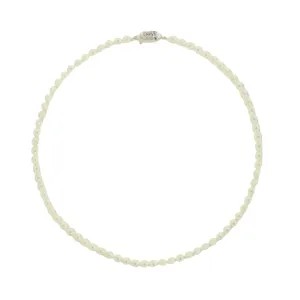Classic pearl necklace