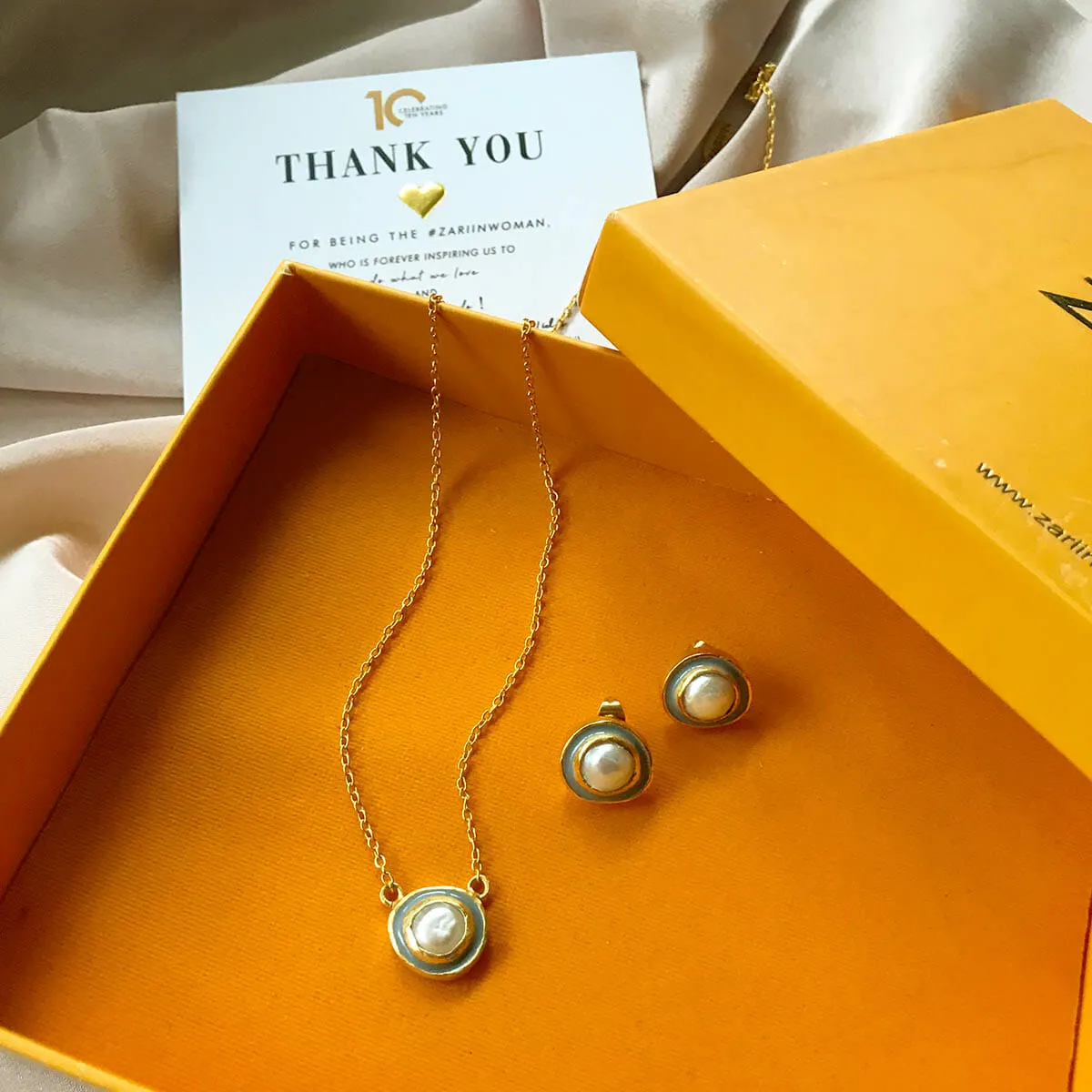 Cloud Of Pearl Gift Box