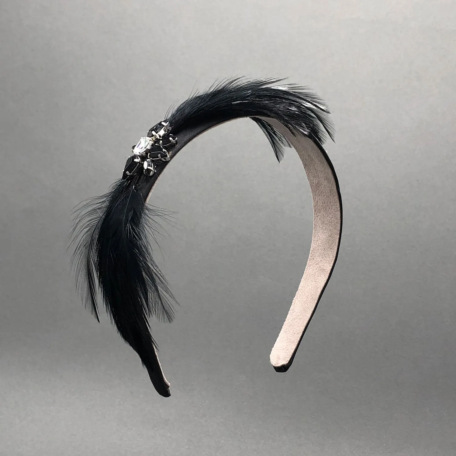 Federica: Black Feather Headband As Seen On Dylana Suarez