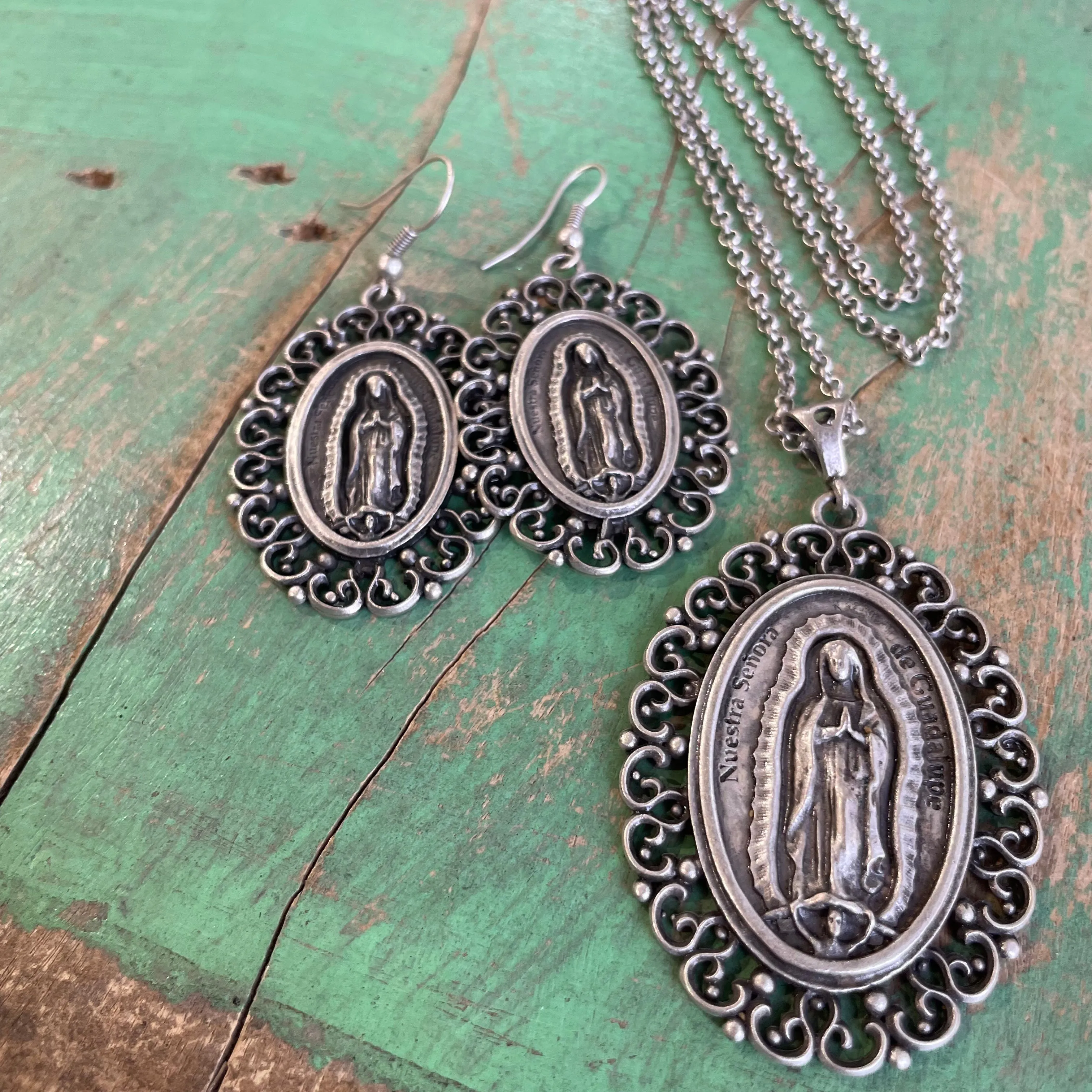 Silver Scalloped OLG Pieces